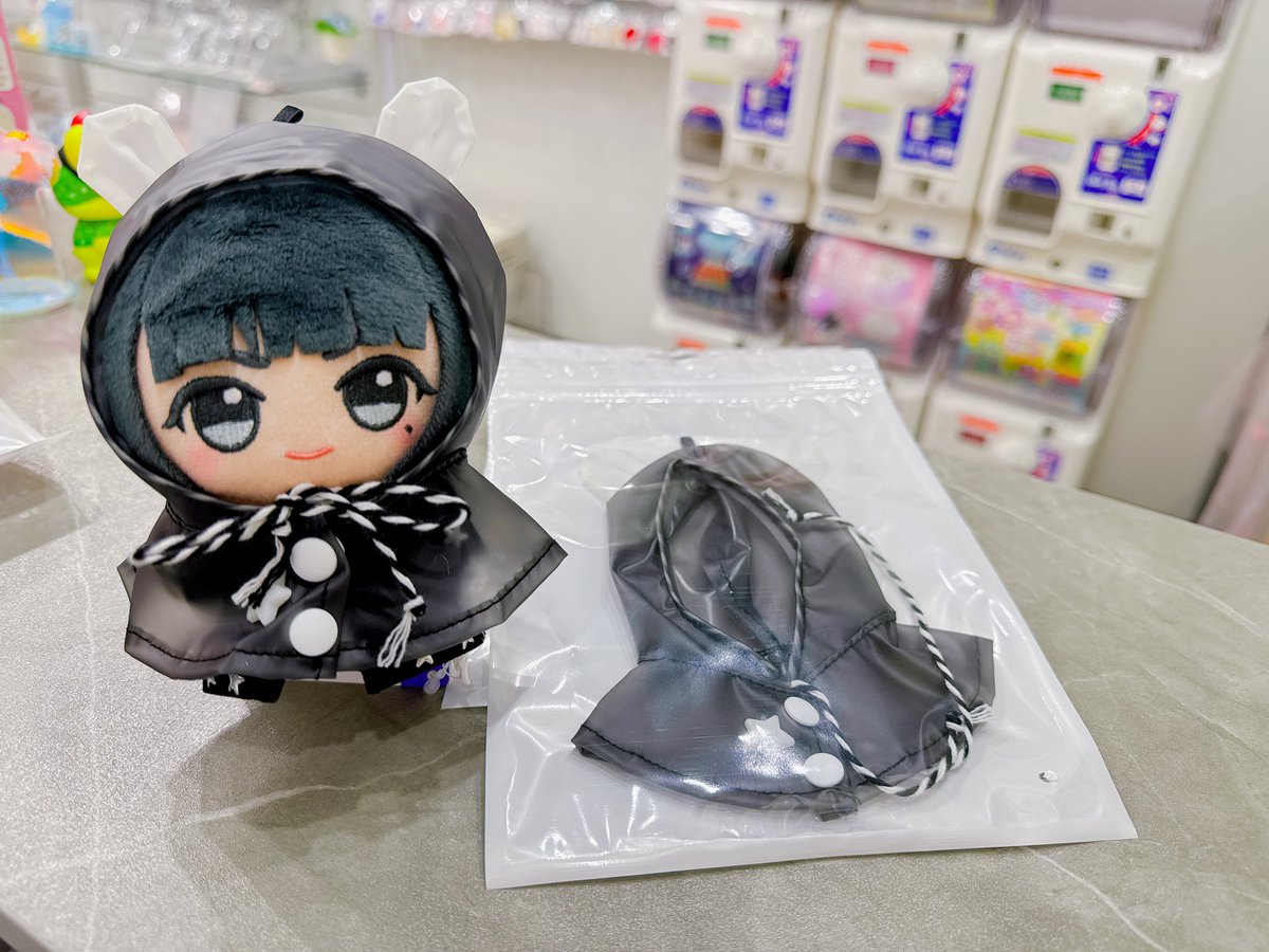 jeken_ikebukuro's tweet photo. ＼ #推し活グッズ専門店 ／
人気ぬい服再入荷速報- ̗̀📢🆕
︶︶︶V︶︶︶︶︶︶︶︶︶︶
【10cm~13cm用】
雨の日もお出かけ 
クリアアニマル・レインコートぬい服 
ブラック｜¥660 税込

頭の大きなぬいぐるみにもぴったり🧸
現在ピンク・ホワイト・ブラックが
池袋店舗にはございます◎

池袋ジェイホビ研究所
オンラインストアにて発売中！
https://t.co/RoeApogq5I

 #池袋ジェイホビ研究所  #ぬい服