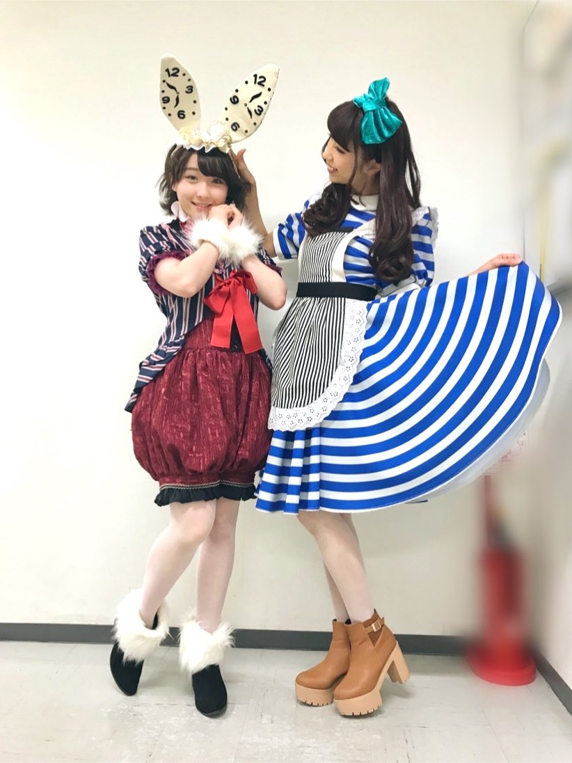 performerKANA's tweet photo. BEYOOOOONDS高瀬くるみちゃんの卒業の瞬間を目に焼きつけてきました🐼

くるみちゃんに
「かな先生、グループ名決まりました！ビヨーンズです！」
と教えてもらった日の事を鮮明に覚えています。

あの時から
横浜アリーナがくるみちゃん色に染まる今に繋がったこと

くるみちゃんがひとつひとつ
→ https://t.co/0AAdcR8HON