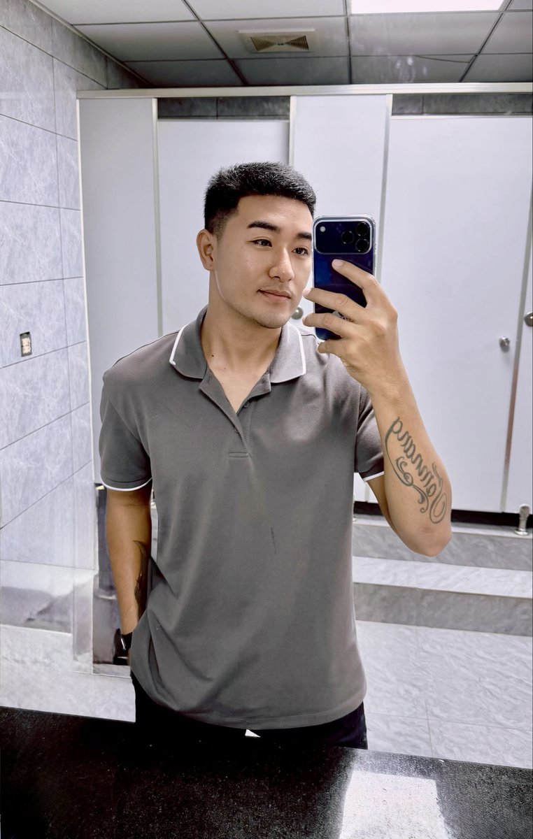 Hot Boy tweet media