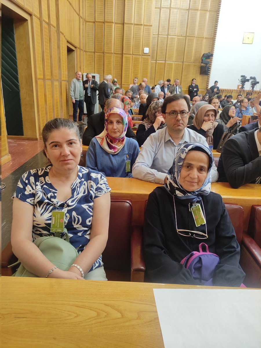 EskisehirKHK26's tweet photo. Ohal KHK'ları hukuksuzdur. Erler, askeri öğrenciler,kursiyer tegmenler masumdur.KHK'lar iptal edilmelidir.
AİHM kararları uygulanmalıdır.
10 yıldır adalet diye haykırıyoruz.
Yeni Yol Grup toplantısındayız.
@Ahmet_Davutoglu 
@GelecekPartiTR
@HuseyinDurmazlr
@MeltemKarakasss https://t.co/ZPSw1VWT7q