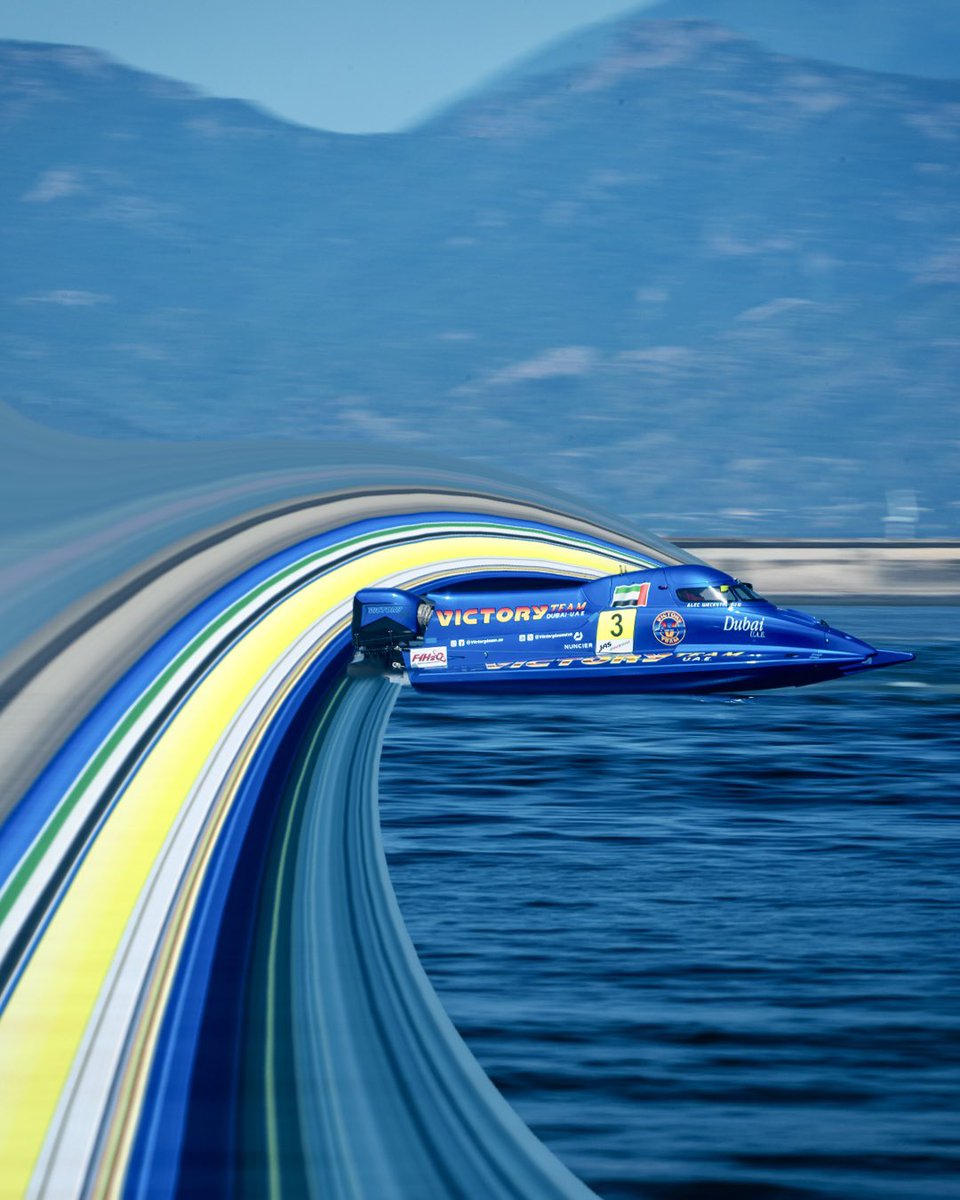 victoryteamdxb's tweet photo. Jumping into the #pixelstretch trend : Powerboat Edition ๐จ๐๏ธ
#VictoryTeam x #F1H2O https://t.co/H86qUMR4MZ