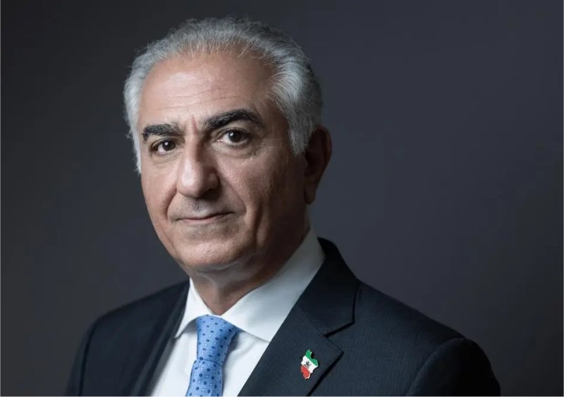 irancpi's tweet photo. هرگونه توافق با جمهوری اسلامی محکوم به شکست است

شاهزاده معتقد است حتی بدون پشتیبانی دونالد ترامپ نیز تغییر رژیم  امکان‌پذیر است و این تغییر در نهایت به دست مردم ایران انجام خواهد شد.

تایمز

#PahlaviReza #ایران_را_پس_میگیریم #همکاری_ملی #جاویدشاه
https://t.co/ebUYL9abN1 https://t.co/d8pvx2M48d