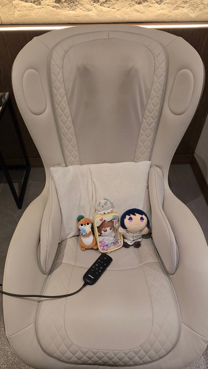 eito_squirrel's tweet photo. スイートルームだよ、みんな https://t.co/VI0smqO2wI