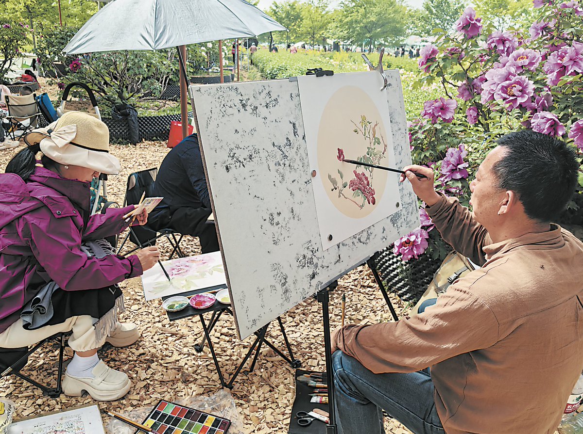 ni5521963957692's tweet photo. Tiny studio art workshop today! Try watercolor doodling with vibrant pigments, no experience needed—just bring your curiosity and create something fun! https://t.co/3Ni1ch3WnP