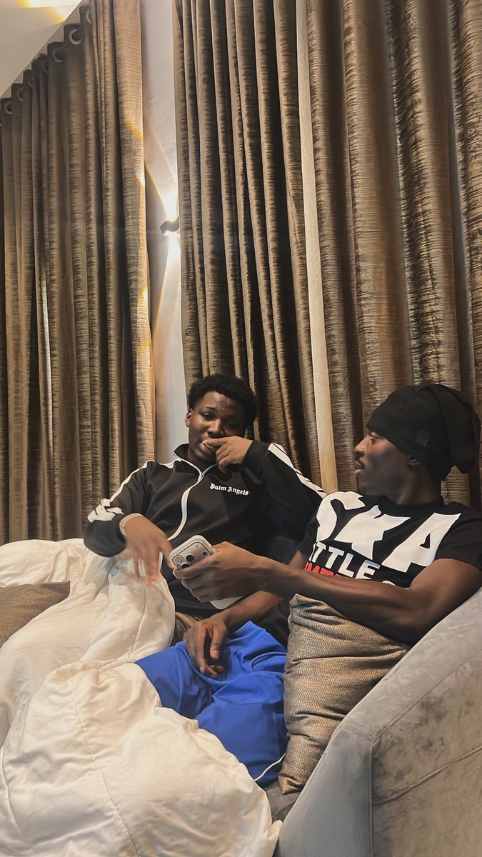Club Boy🥤 tweet media