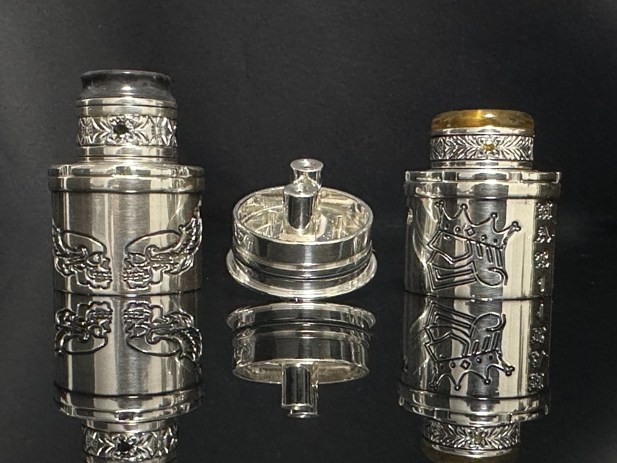 753fu93chrome's tweet photo. 紙巻煙草に戻ってVAPEは引退したし、2jntのピュアシルバーセットはフルセットで放出かな。
集めるのに品物だけでも1300ドル以上かかったけど、礼儀知らずと値引き厨以外には格安で譲ろう。 https://t.co/s8FW7izhPr