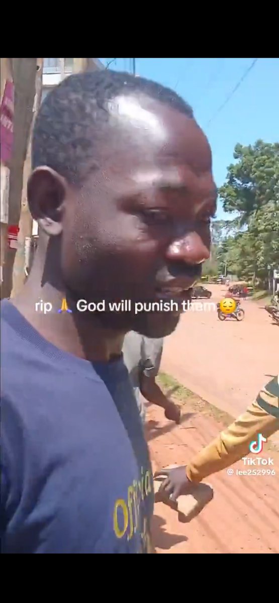 peshmelon1's tweet photo. @Amooti_Mami @PoliceUg please find them 😭😭😭 https://t.co/4lJf8aeBxG