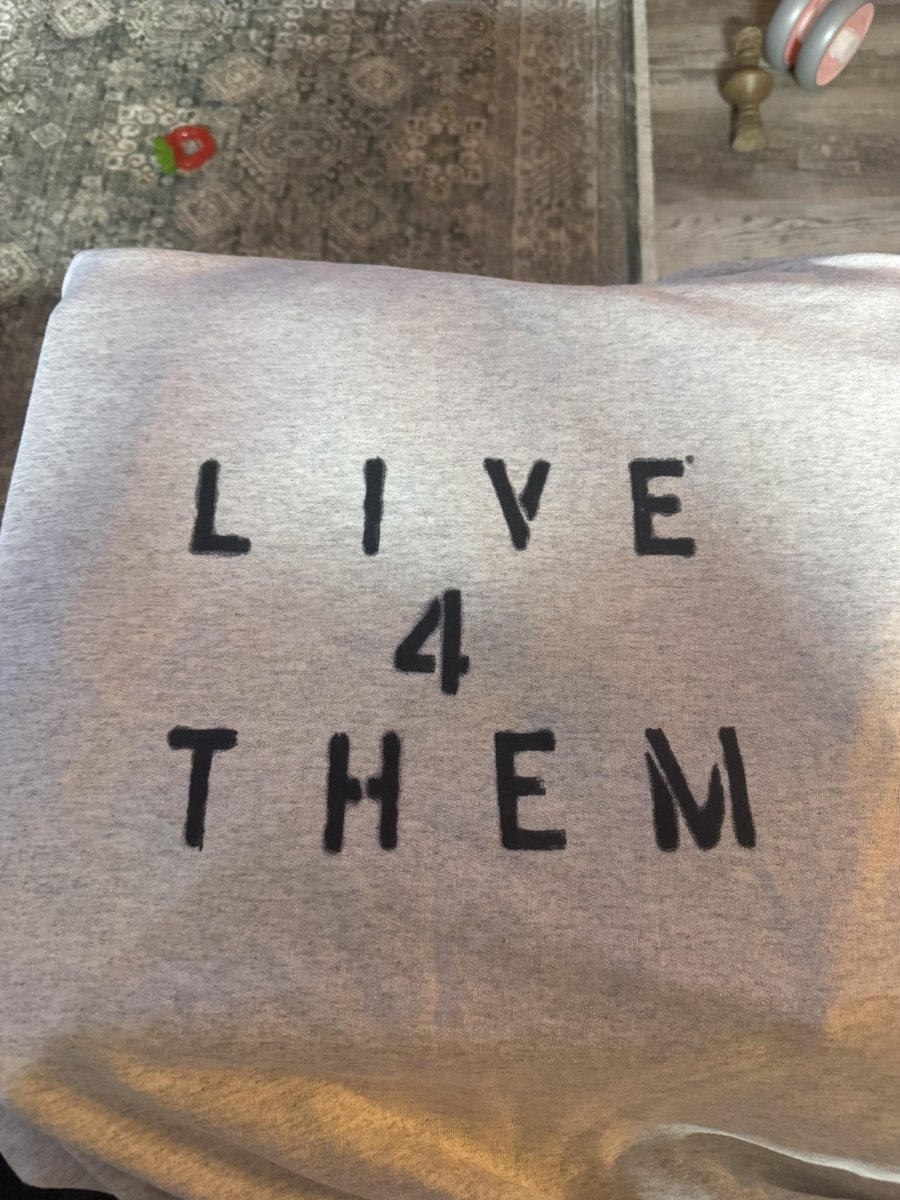 hburg31's tweet photo. Please don’t sue me boys ! There’s no oversized  #PTFit hoodies in the shop so I improvised. We on a journey fellas @ForTheDadsPod @_willcompton @ShermStu_2 @DekeWhiten @jack_hanning https://t.co/u1VjjiLv4e