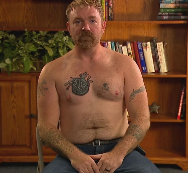 CUNY_Prof's tweet photo. Heinrich Himmler, chief architect of the Nazi concentration camp system, proudly brandished the Totenkopf that @grahamformaine placed on his (now concealed) chest.

Never in my wildest nightmares did I think that someone with that symbol could ever be so close to power again. https://t.co/EWJlImNy3W
