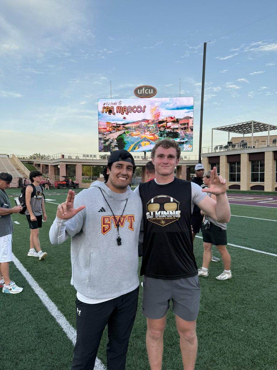 AlexSansone19's tweet photo. Had a great time learning from @CoachMicahLopez and @_CoachGregg yesterday at @TXSTATEFOOTBALL! https://t.co/oyC61y6cxx