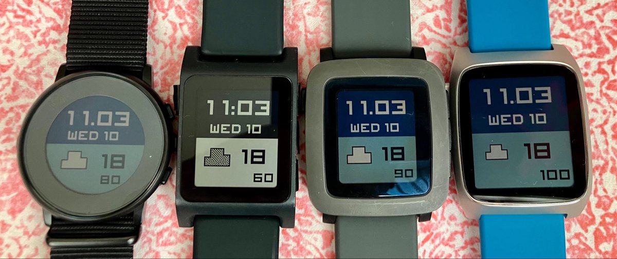 garamon306's tweet photo. #PebbleTime2 が遂に届きました！
@Pebble @ericmigi 本当にありがとう🙏🙏

加水分解でボタンが取れて背面カバーも外れたP2HRは引退するけど、シリコンバンドをリフレッシュしたPTとPTRはこれからも使います！

昔のアクセサリーもそのまま使えるのが嬉しい💪
#pebble https://t.co/Qkhe8vEtrr