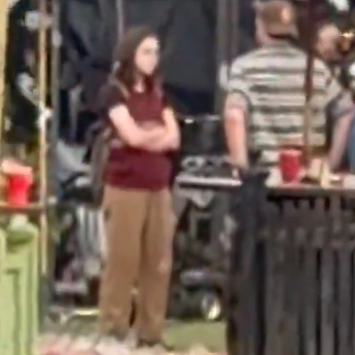 diariodoscooby's tweet photo. FULL HD! Primeira imagem de Abby Ryder Fortson caracterizada como Velma no set de “Scooby-Doo: A Origem” 

Estamos sem sorte, @abbyRfortsonbr 💔 https://t.co/pcKRCWmhwX