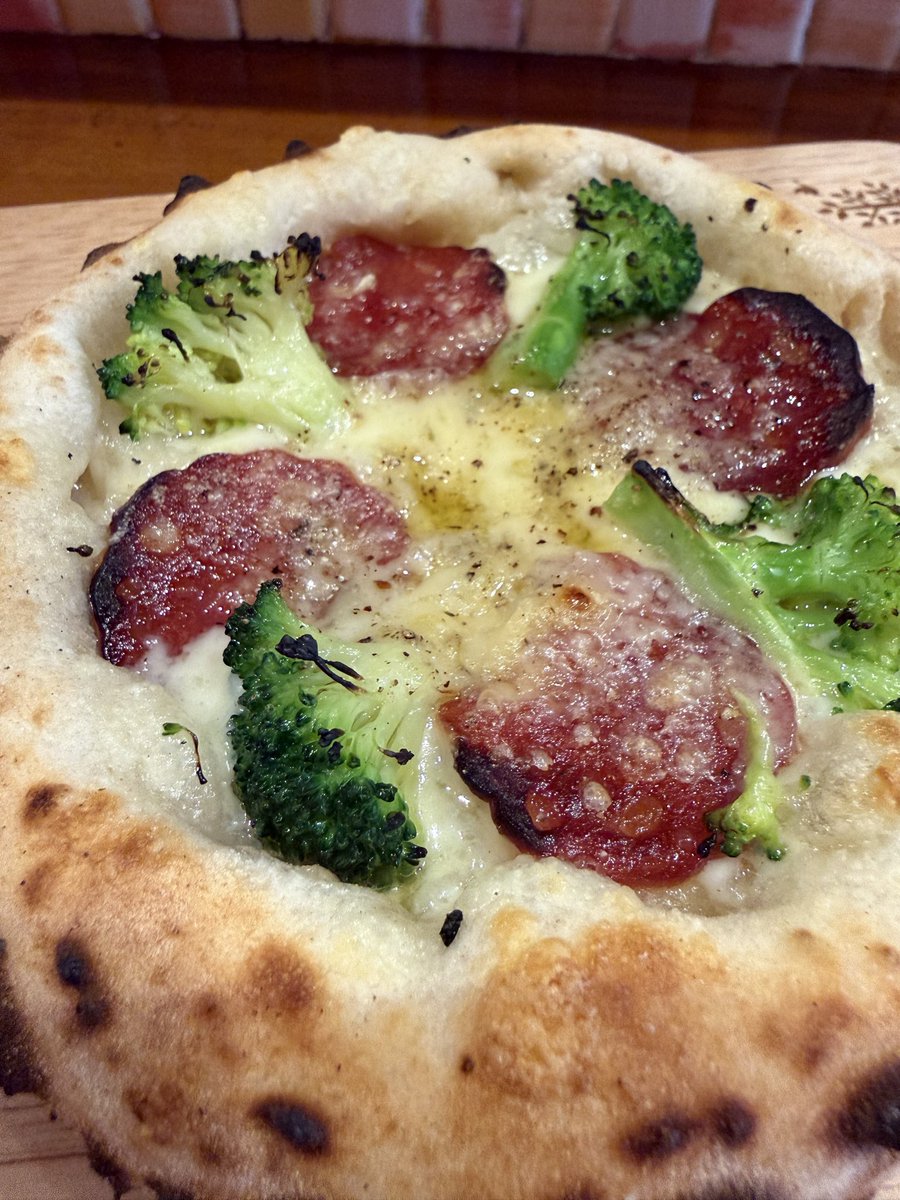 pizzaora1's tweet photo. こんにちは☺️

6月10日(水)本日のランチセットの日替わりミニピザは

🍕サラミとブロッコリー🍕

ミニスープはミネストローネです

今週もよろしくお願いいたします🥰 https://t.co/4mMBqOMJGG