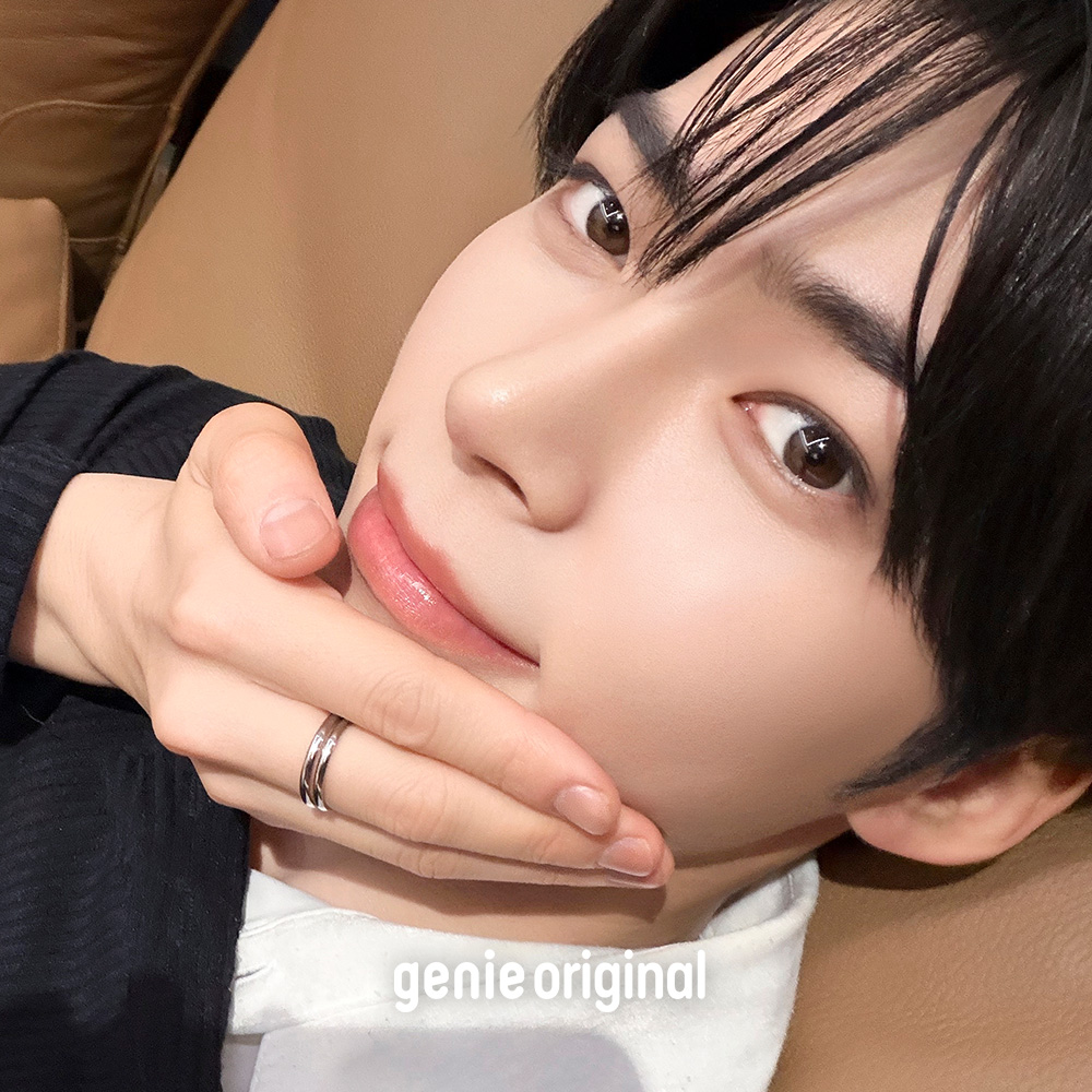 genieoriginal's tweet photo. 🔔#제로베이스원 @ZB1_official

#ZEROBASEONE 과 함께하는
𝙎𝙏𝙍𝙀𝘼𝙈𝙄𝙉𝙂 𝙏𝘼𝙇𝙆 𝙎𝙃𝙊𝙒 '룩스테이지' 👀

행복했던 토크쇼 현장, 드디어 공개🎞️
오늘 저녁 7시 지니에서 만나요 - ̗̀ෆ(˶'ᵕ'˶)ෆ  ̖́-

📺6/10(Wed) 7PM 𝑮𝑬𝑵𝑰𝑬 𝑴𝑼𝑺𝑰𝑪 𝒀𝒐𝒖𝒕𝒖𝒃𝒆
_
#ZB1 #Ascend- #TOP5 #룩스테이지