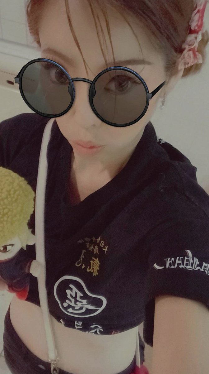 UsreyKaleb's tweet photo. 買い物行きたいけど天気悪すぎて外出る気失せた
でもお菓子買いに行きたい https://t.co/SKADcAwu0g