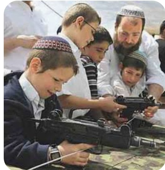 PabloGastalde's tweet photo. @Fleuriste44 @darioelque Sádico del otro.. vos decis que hay que matar a todos los niños hijos de sionistas por fotos como esta ? Si todos fuesen tan nazis o sionistas, es decir suoremasistas insensibles, este mundo sería pura mierda... https://t.co/nQTVZ7a0Do