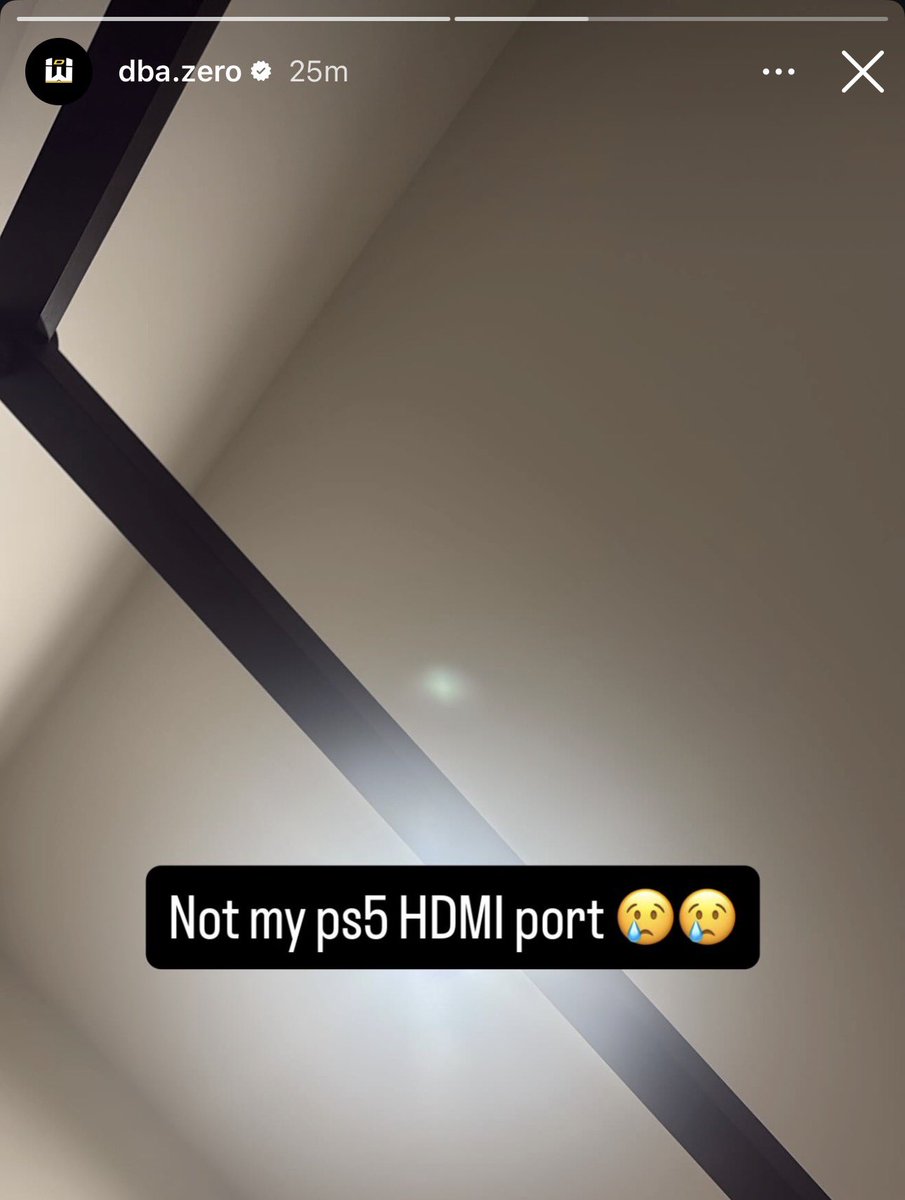PickensBurgh's tweet photo. BREAKING 🚨🚨🚨

Darnell Washington’s PS5 HDMI port is broken.

(Via his IG story) https://t.co/qcaMSxsyB8