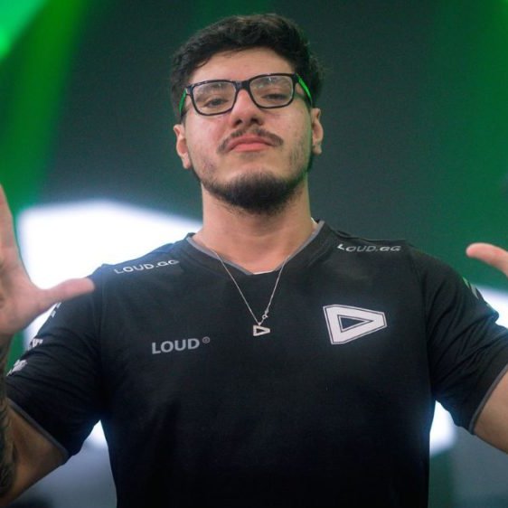 xulhu's tweet photo. 🚨 RUMOR

A LOUD estaria decidida em manter o Mid Laner 🇧🇷 Envy para o Segundo Split de 2026.

#CBLOL #LOLBR https://t.co/Y0NTcRVyZk