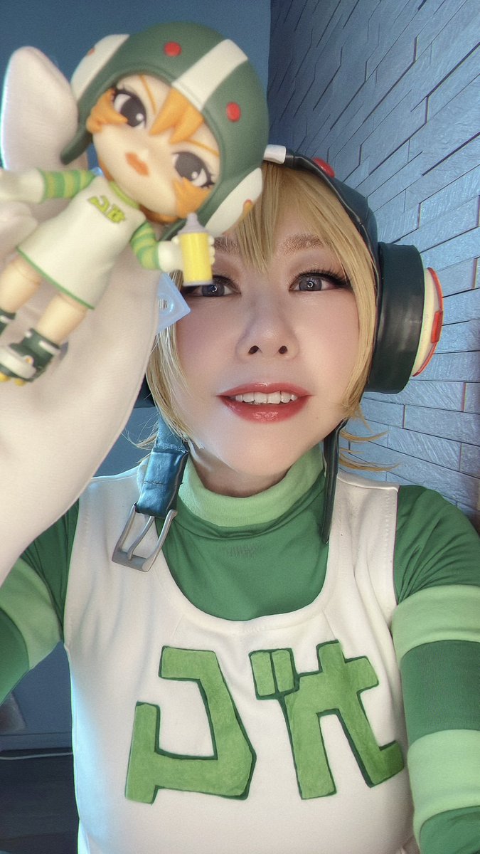 hinahinamari's tweet photo. ガムちゃんコスしてガムちゃんねんどろと一緒に写真を撮りました！ねんどろ発売からもう1年経つとか早すぎ

#jetsetradio https://t.co/rqekVF3NoD