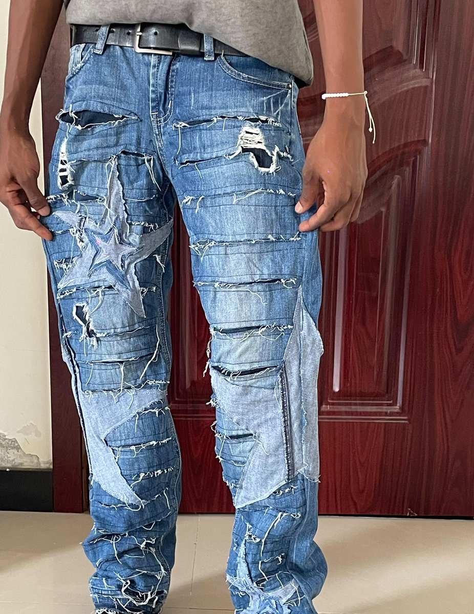 Liusterx's tweet photo. sup 📷📷📷📷já esta disponível a nova a coleção da Marca Liusterjeans ...📷📷📷disponíveis calças customizadas feitas sob medidas do cliente,corra já é encomende já a sua peça exclusiva📷📷📷📷
"Não compre apenas uma roupa, vista uma obra de arte exclusiva. 📷📷 https://t.co/8StnCTHHSU