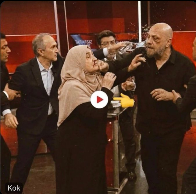proberk48's tweet photo. Olur da Ürdün gruptan çıkarsa DemodeTv ekranları https://t.co/Vjk99SHGtZ