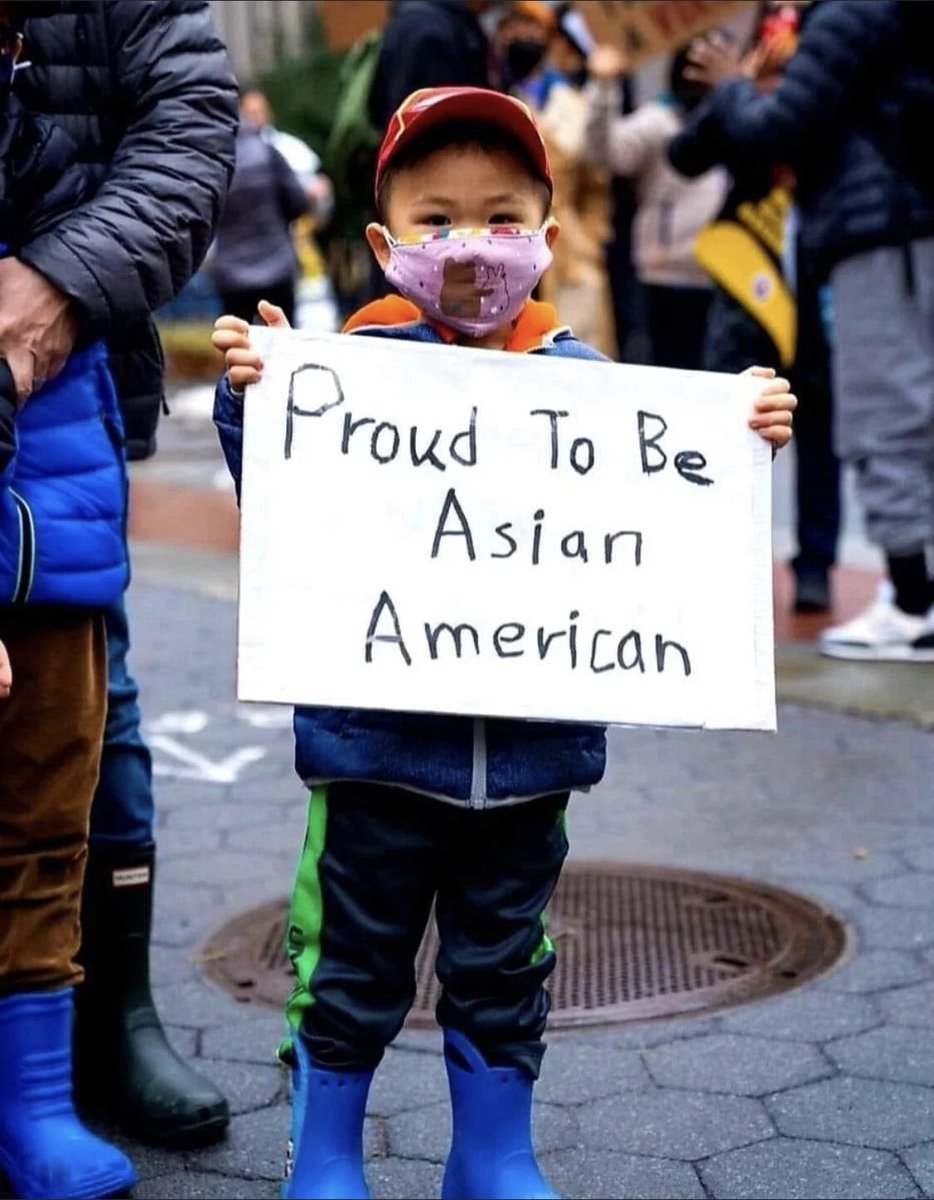 WhiteHouseX's tweet photo. A little Asian American boy is expressing himself well 🥰🇺🇸🇺🇸 https://t.co/pvxCyIFvRs