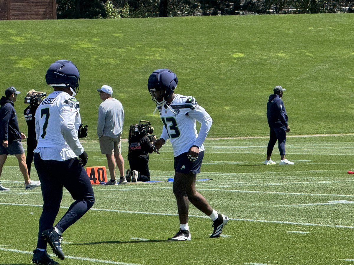 CorbinSmithNFL's tweet photo. Day 1 of #Seahawks minicamp in the books. Notes coming soon on @EmeraldSpectrum https://t.co/iQTVt8WTxJ