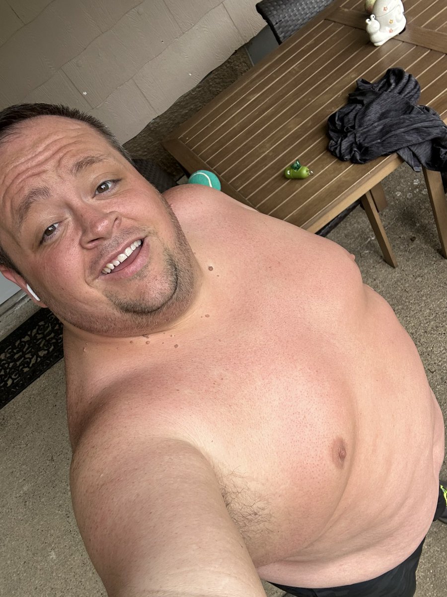 HeyItsJustinL's tweet photo. Sweaty after my yard work. Still a long way to go but losing the weight and feeling so much better! https://t.co/UHG3qtKk9T