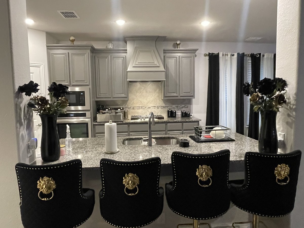 DemeekaJones's tweet photo. 🏡 NEW LISTING | Mansfield, TX

Welcome to 2403 Melrose Dr.!

✨ 4 Bedrooms
✨ 3.5 Bathrooms
✨ Dedicated Office
✨ Formal Dining Room
✨ Media Room
✨ Spacious Layout

📩 Message me for pricing, additional details, or to schedule a private showing.

#MansfieldTX #JustListed #DFW https://t.co/Oe7M8hb5Zq