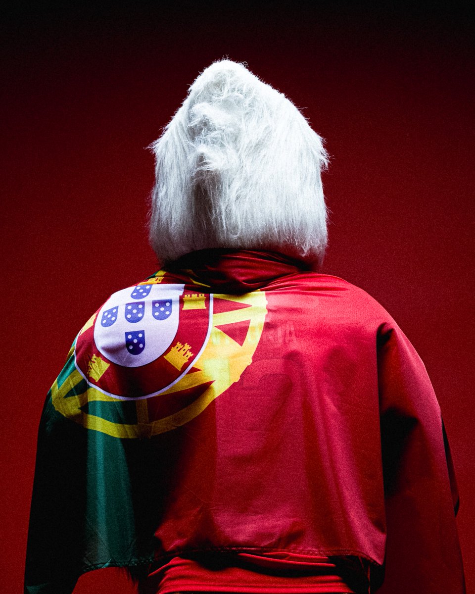 SLBenfica's tweet photo. 🇵🇹 Dia de Portugal, de Camões e das Comunidades Portuguesas! https://t.co/tZV8iKYTjN