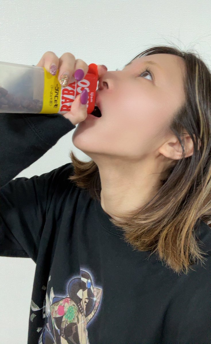0721Anri's tweet photo. 37歳、独身
朝ごはんは¥469まで値上がりした
チョコベイビーです🍫

おはようございます☀️ https://t.co/CYDQUk0xSJ