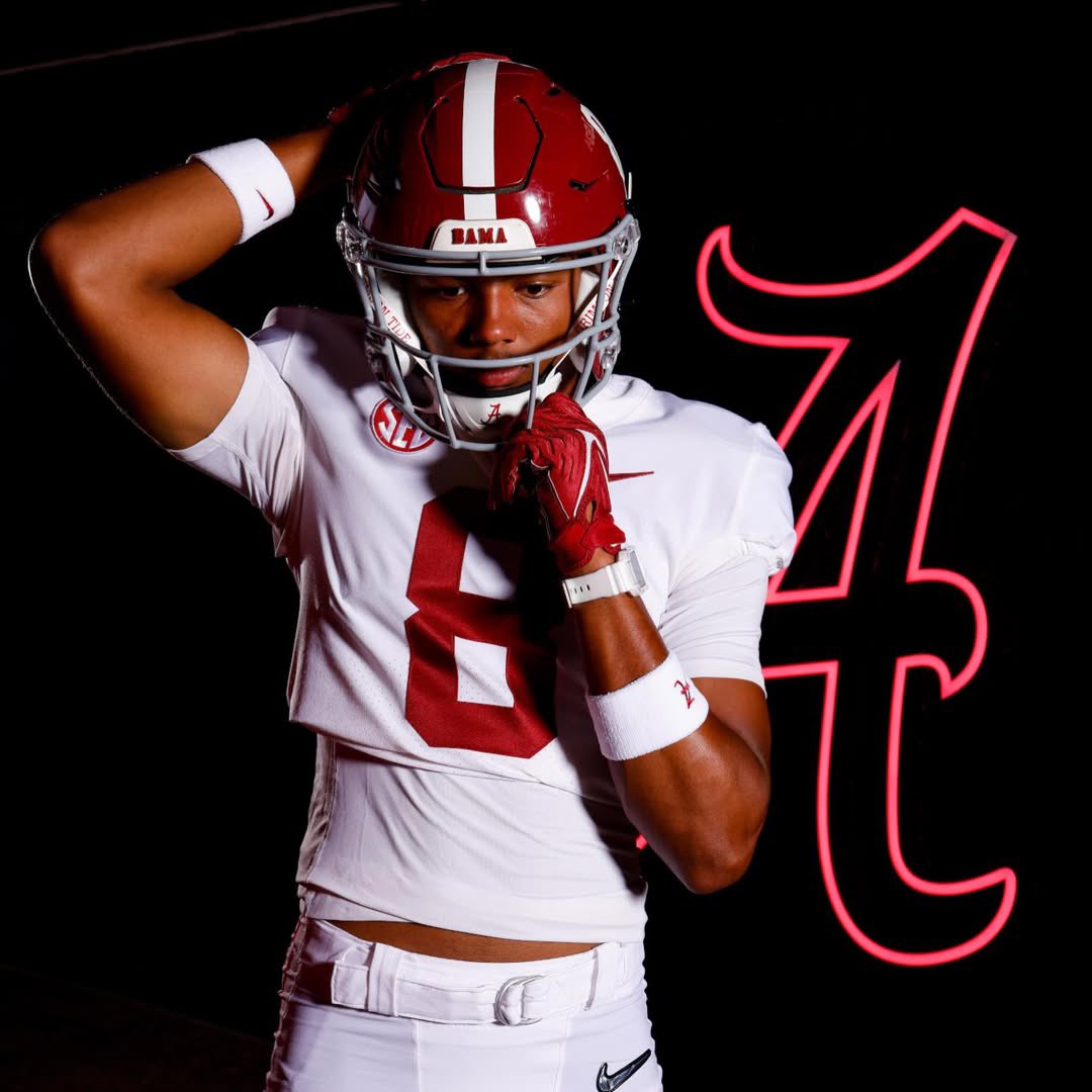 RecruitsBama's tweet photo. Alabama currently leads for Five-Star CB Hayden Stepp 👀

“I'm leaning toward Alabama for the Las Vegas (Nev.) Bishop Gorman cornerback with Oregon and California two others that can't be ignored and Georgia rounding out the top four. Stepp has had great trips to Tuscaloosa including his official visit two weekends ago.”

(via @SWiltfong_)