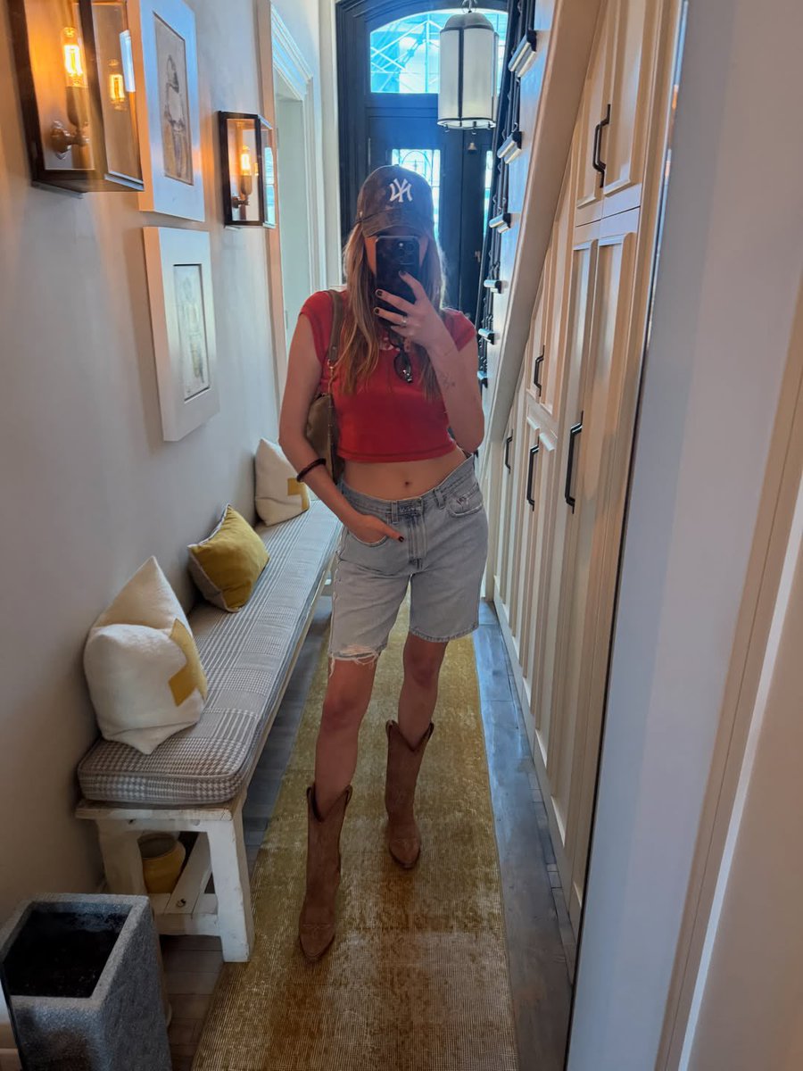 KelseaBallerini's tweet photo. https://t.co/W2rktJ1Ryk