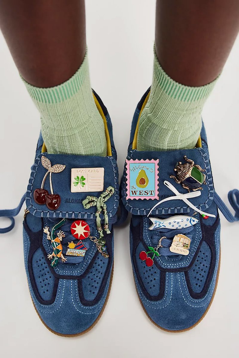 bubble_kyeom's tweet photo. letting pinterest decide what i am  
🎶 as a hobby   
🥽 as a sport   
🧸 as a toy 
👟 a pair of shoes https://t.co/k4Wi94LZyb