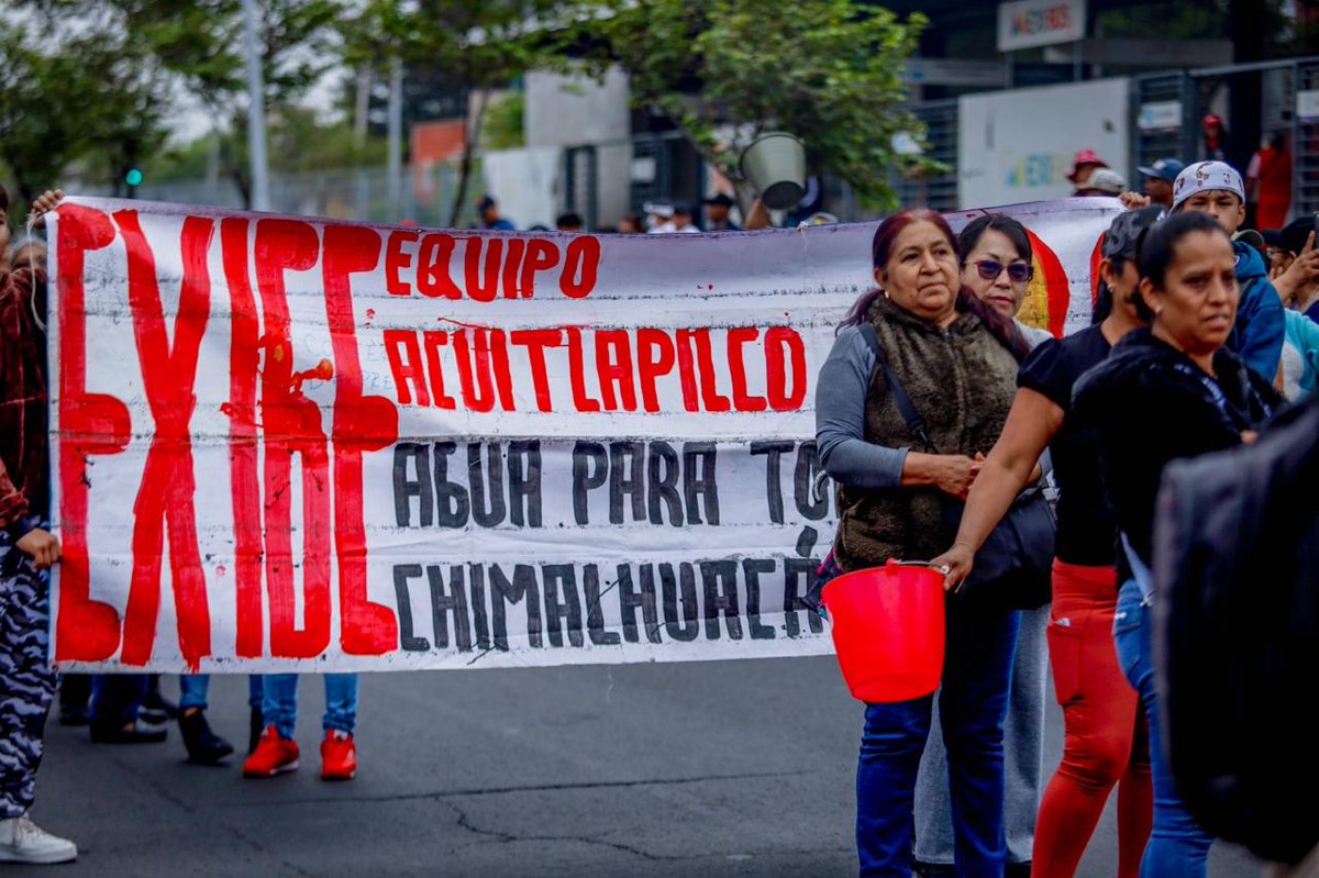 aperezzamorano's tweet photo. En el #EdoMex miles de familias siguen esperando obras básicas mientras el gobierno estatal guarda silencio. No pedimos privilegios, exigimos soluciones. ¡El pueblo organizado no se rinde! #EdoMexSinSolución https://t.co/h79xBg3Jxk