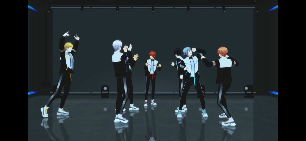 Lucyofficial210's tweet photo. 時折り殿下だけ舞が発生してて好き
#アイナナ #IDOLiSH7記念日 https://t.co/fNFeDykUHU