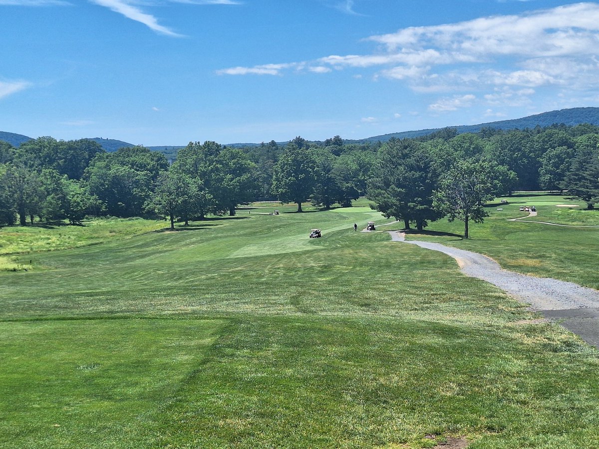 ozzone47's tweet photo. Dinsmore GC #707 Staatsburg, NY https://t.co/heIsFTCi53