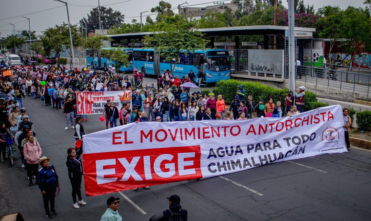 aperezzamorano's tweet photo. El silencio del gobierno estatal frente a las demandas populares es inaceptable. Miles de familias siguen esperando respuestas que nunca llegan. #EdoMexSinSolución https://t.co/BMROIbgu5N