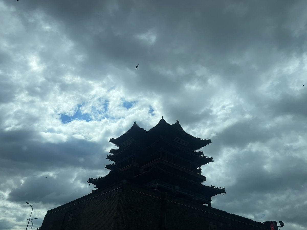 lene5777's tweet photo. 忙碌的一天开始了… 😐 平平淡淡 不好不坏 🫶 https://t.co/IRGd07kPSr