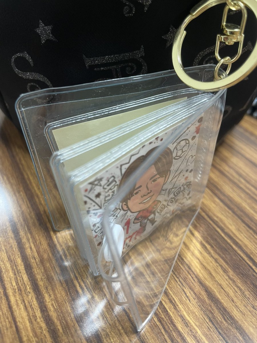 ronron0918's tweet photo. おはようございます！
やっと水曜日！
今日は色々当落がくる日
全部当たってくれ
ところでオールスター何来て行こう
3人のユニは持っていないし奥の手つかうか
それは総柄Tか笑
とりあえず今日も頑張りましょう
また今日進化させよ✨ https://t.co/Q9kQeayyh6