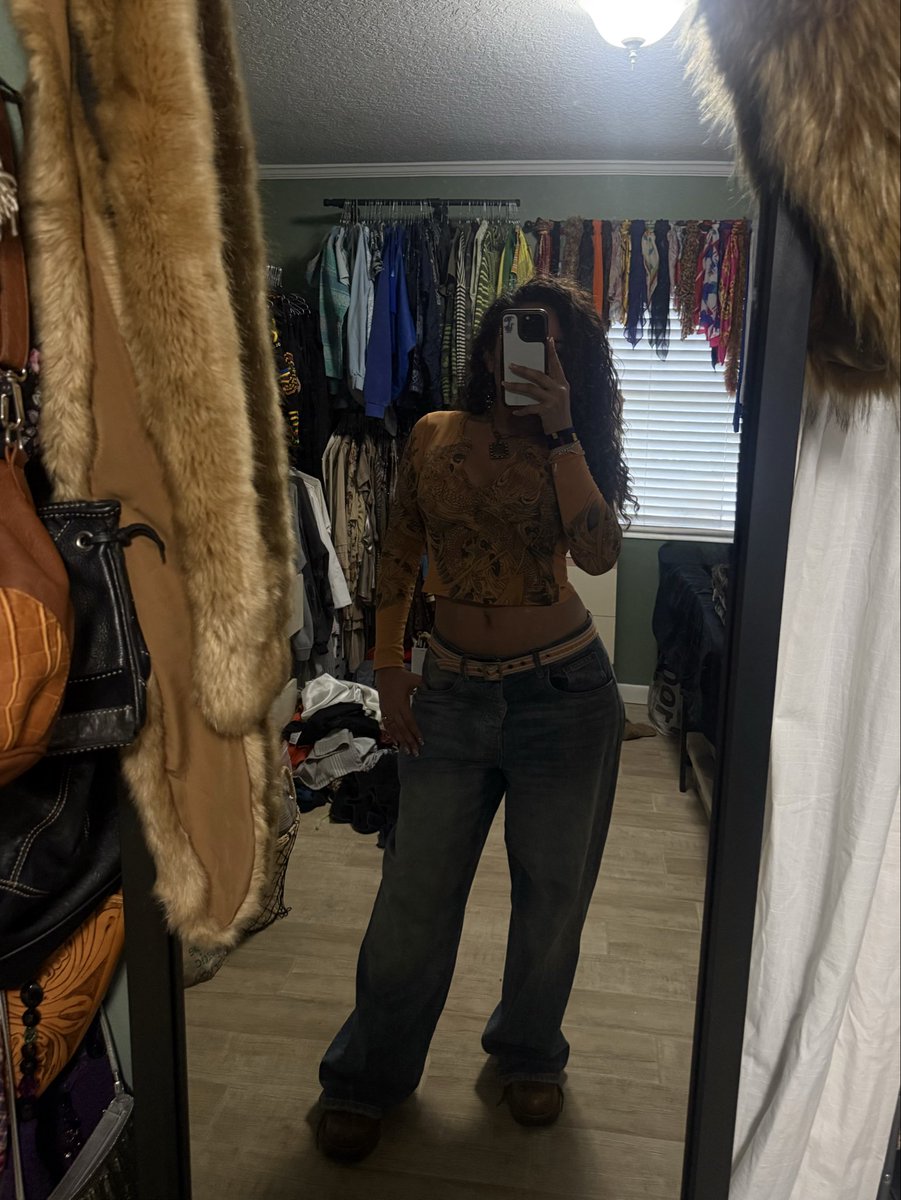 korinamaiya's tweet photo. ootd https://t.co/Gw6tUZUctE
