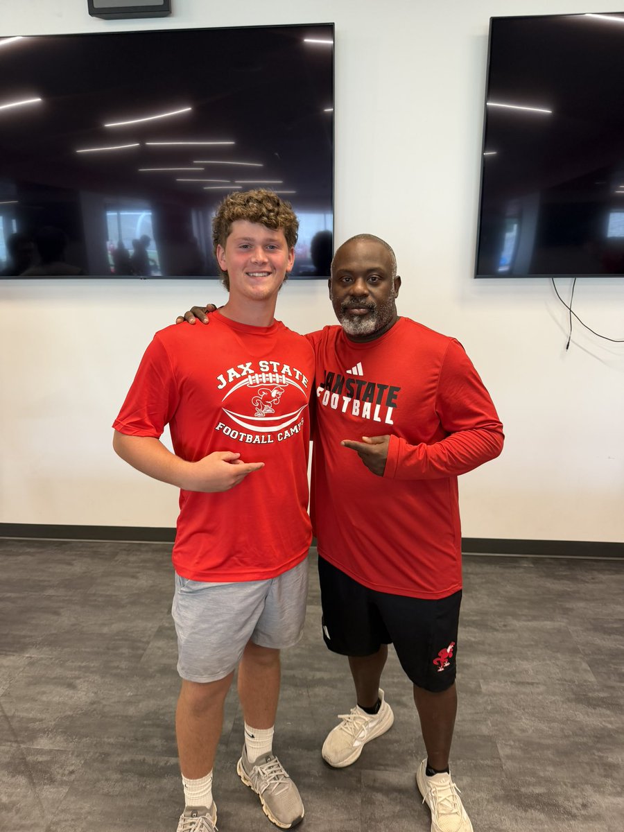 MaddoxHamp_LS's tweet photo. Amazing Camp today at JAX STATE!  Thanks @maxwellthurmond and @JAJones1218 for a First Class experience!  Can’t wait to get back J’ville. 
#AllforChrist #ACforever #Bear4Life
@jdennis2002 @DFloyd02 @BradleyBearsFB @JaxStateFB @CoachBertB @CoachKellyJSU https://t.co/lj8rhNpktJ