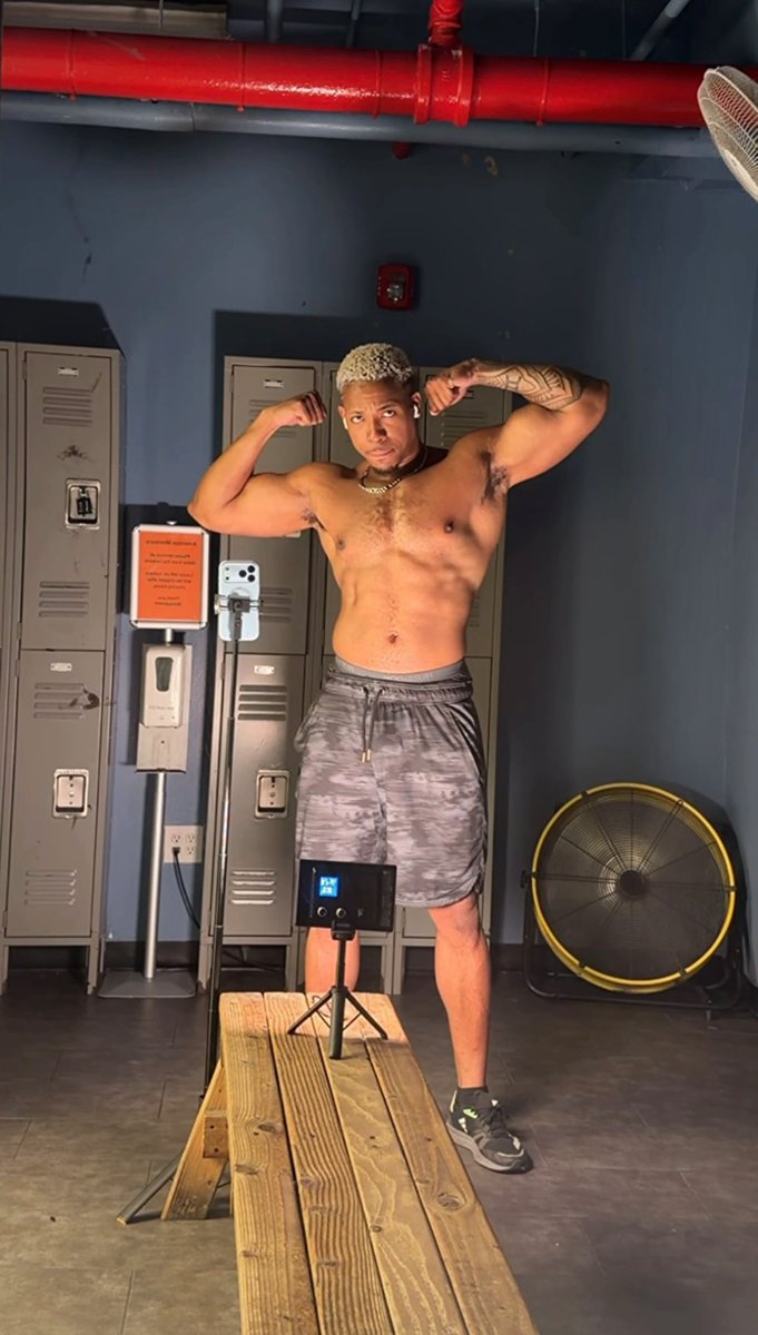 Nicosaesthetic's tweet photo. Weighed in at 228lbs 💪🏽 https://t.co/ztjS7crPvc