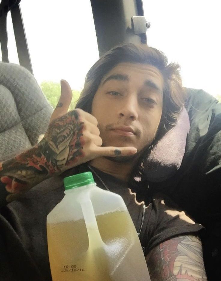 idyllichitta's tweet photo. Gente eu acho o Ruffilo a cara dessa abelha do Bee Movie https://t.co/OBRUNXcobN