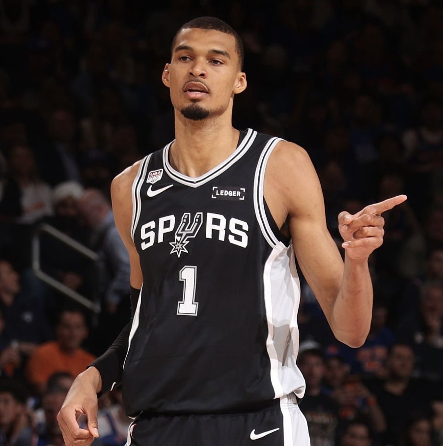 PolymarketHoops's tweet photo. Wemby in the Finals:

29.0 PPG
3.3 BPG

The only players to average those numbers in a Finals series? Kareem (1980) &amp; Shaq (2001). https://t.co/YSR6dwjl0X
