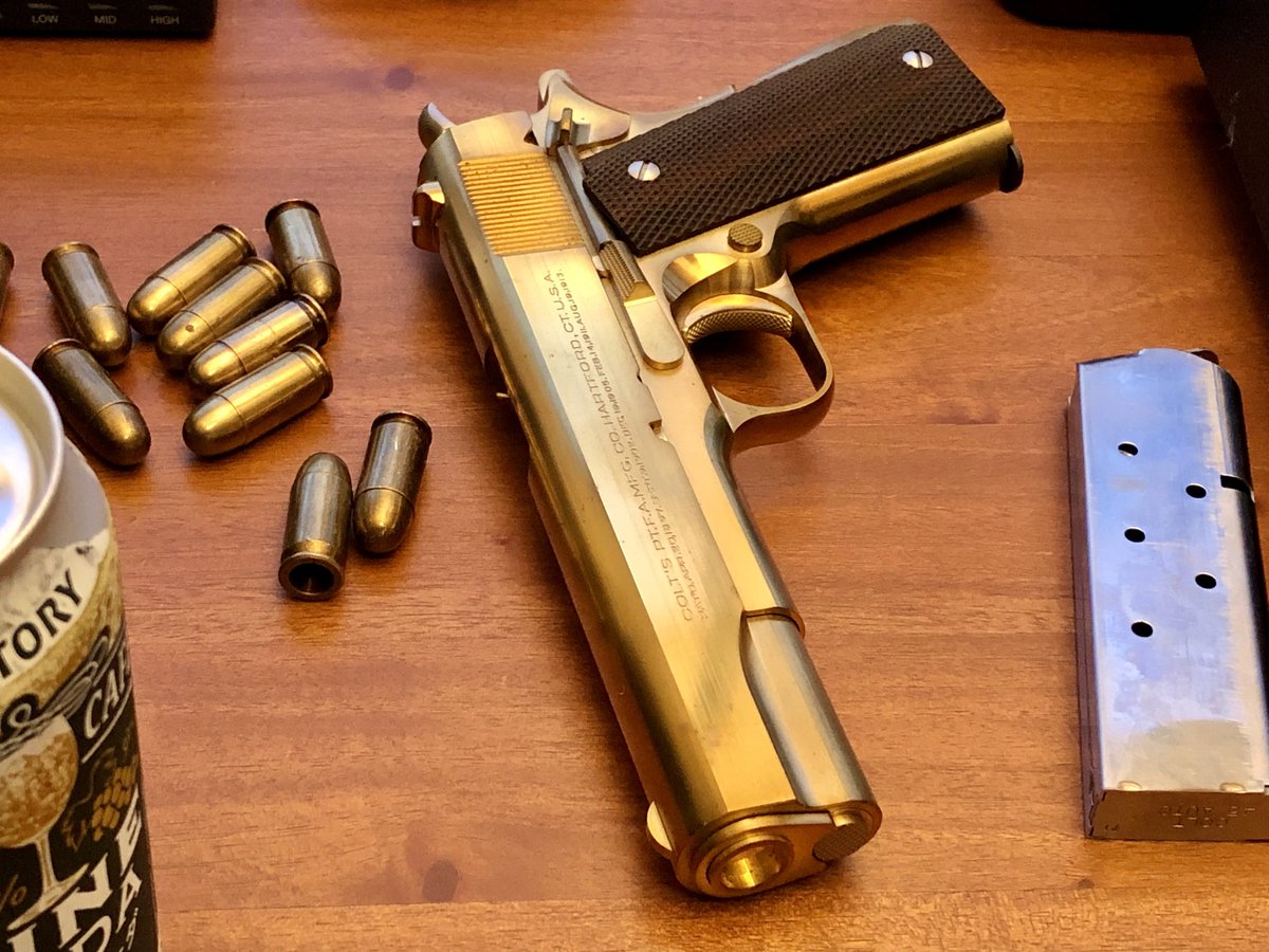 launchpad_9's tweet photo. #これを見た人は我に続いて銃を置け https://t.co/UJ9KUKUGYE