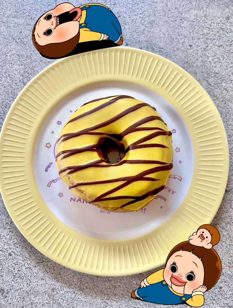 syunmoeka's tweet photo. スタバ ハニーバナナフラペチーノ🍯🍌
バナナチョコドーナツ🍌🍫🍩
美味しかった❤︎

スンスン チロルチョコ🫶
ブルーベリーの味も強いけど
美味しいよ(*´ч`*)✧︎*。 https://t.co/qmPT0w6wz8