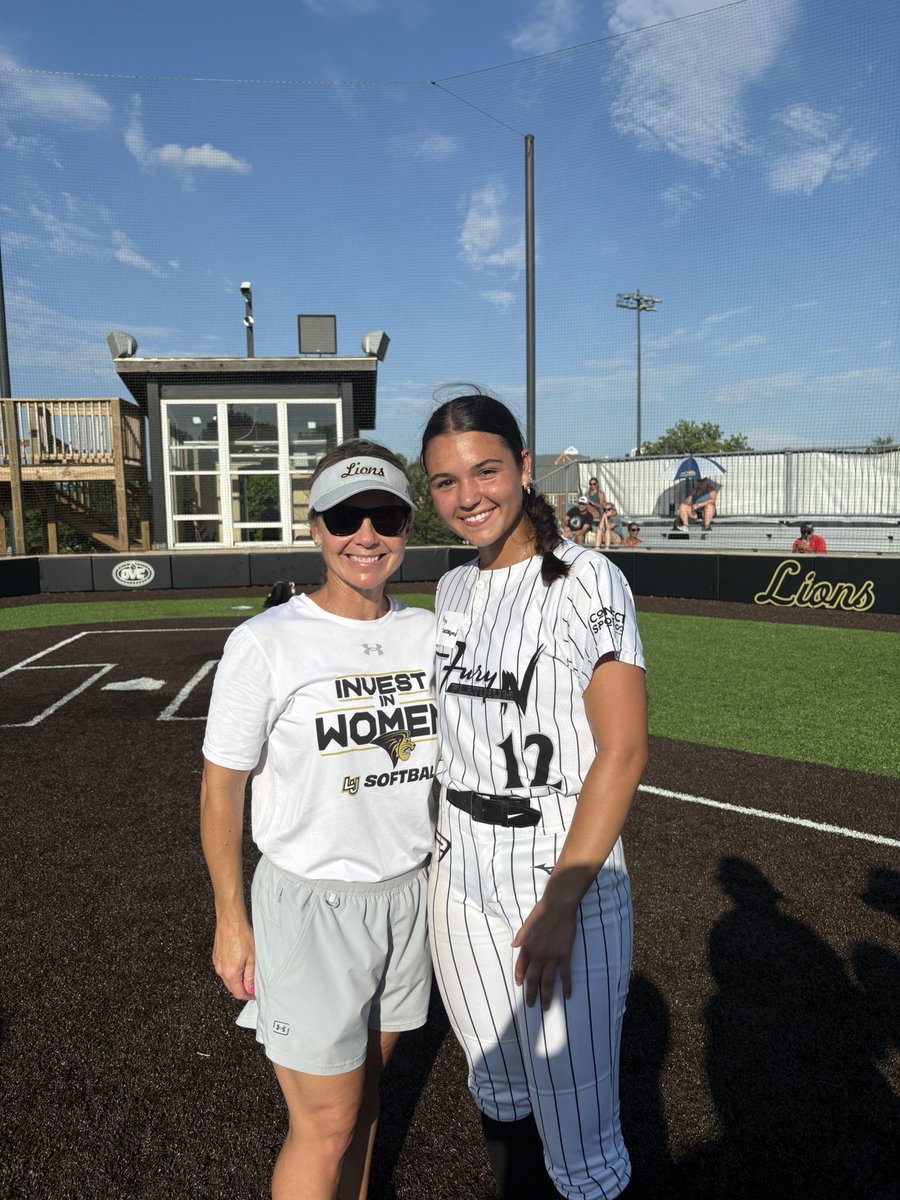 KaiyaS99136's tweet photo. I wanted to say thank you to @CoachErinBrown on a great camp at Lindenwood. I also wanted to say thank you to @coachchris_24 on some great hitting pointers. I had an amazing time and can’t wait for the next one. Go Lions!

@MandiBaldufnsr @FuryPlatinumKV @FuryPlatinum https://t.co/Bk91ClsYQM
