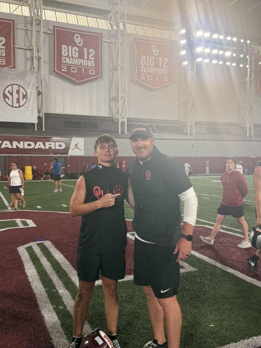 parkerfiles8's tweet photo. Had a great time competing at OU camp today! @JasonWitten @justus_mccomb @Coachjmerideth @RecruitEMHS_FB @CoachNorthrip @TheCoachWarren @CoachC_Mac @PrepRedzoneOK https://t.co/5hjfZeWLIg