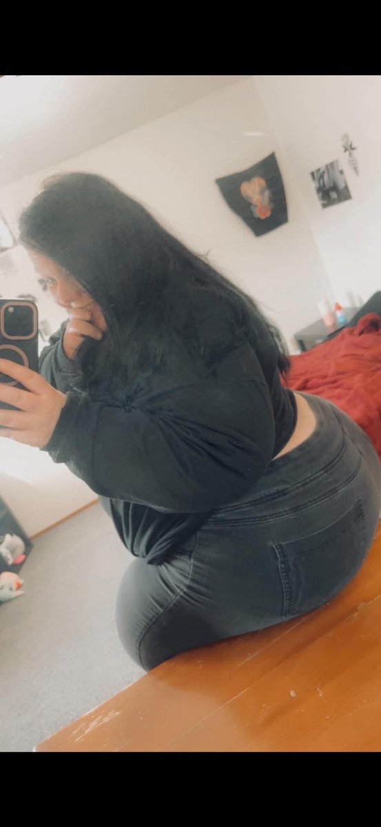cornfedyams's tweet photo. Yams in jeans today 
#ass #pawg #bigass #butt #bigbutt #hugeass  #yams #nsfwtwtًً https://t.co/V3g3ouLiU2